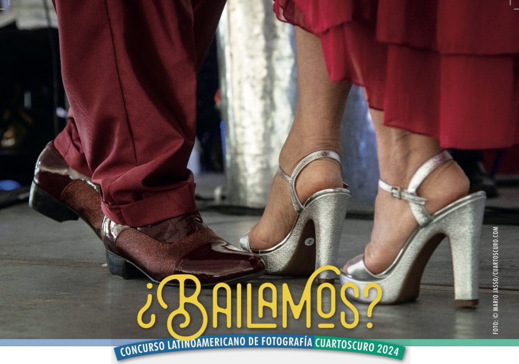 Pareja de baile como portada del concurso de fotografía Bailamos de Cuarto Oscuro.