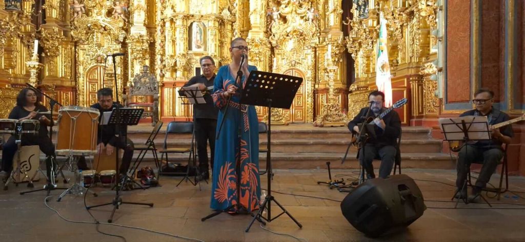 Xavalii Ensamble actuando en el Museo Nacional del Virreinato en Tepozotlán Edo. Mex.