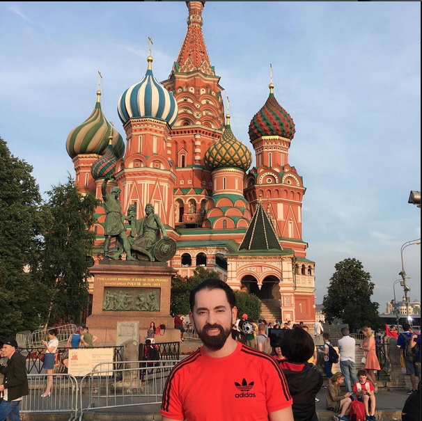 El autor retratado en la plaza roja en Moscú, Rusia